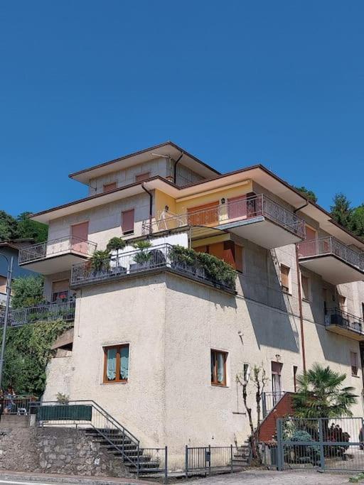 Casa Elly Apartment Riva di Solto Exterior photo